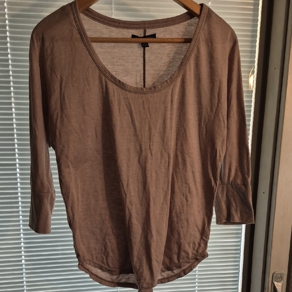 American Eagle Outfitters Tops - American Eagle Outfitters Tan 3/4 Length Sleeve Top Small